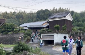 廻鳴らしの様子